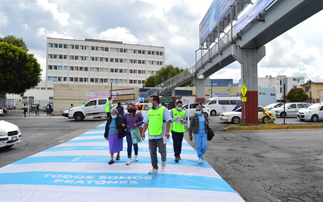 Organizaciones evidencian la urgencia de un cruce peatonal seguro y accesible frente al Hospital General de Pachuca